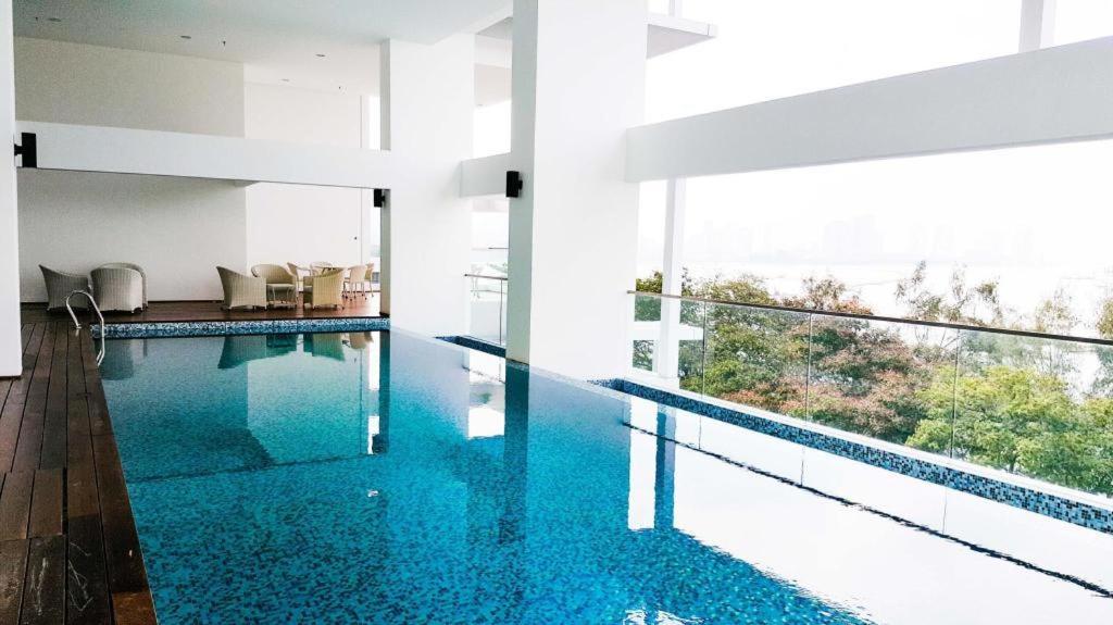 Sunrise Gurney Premium Executive City/Seafront Suite - Penang 조지타운 외부 사진