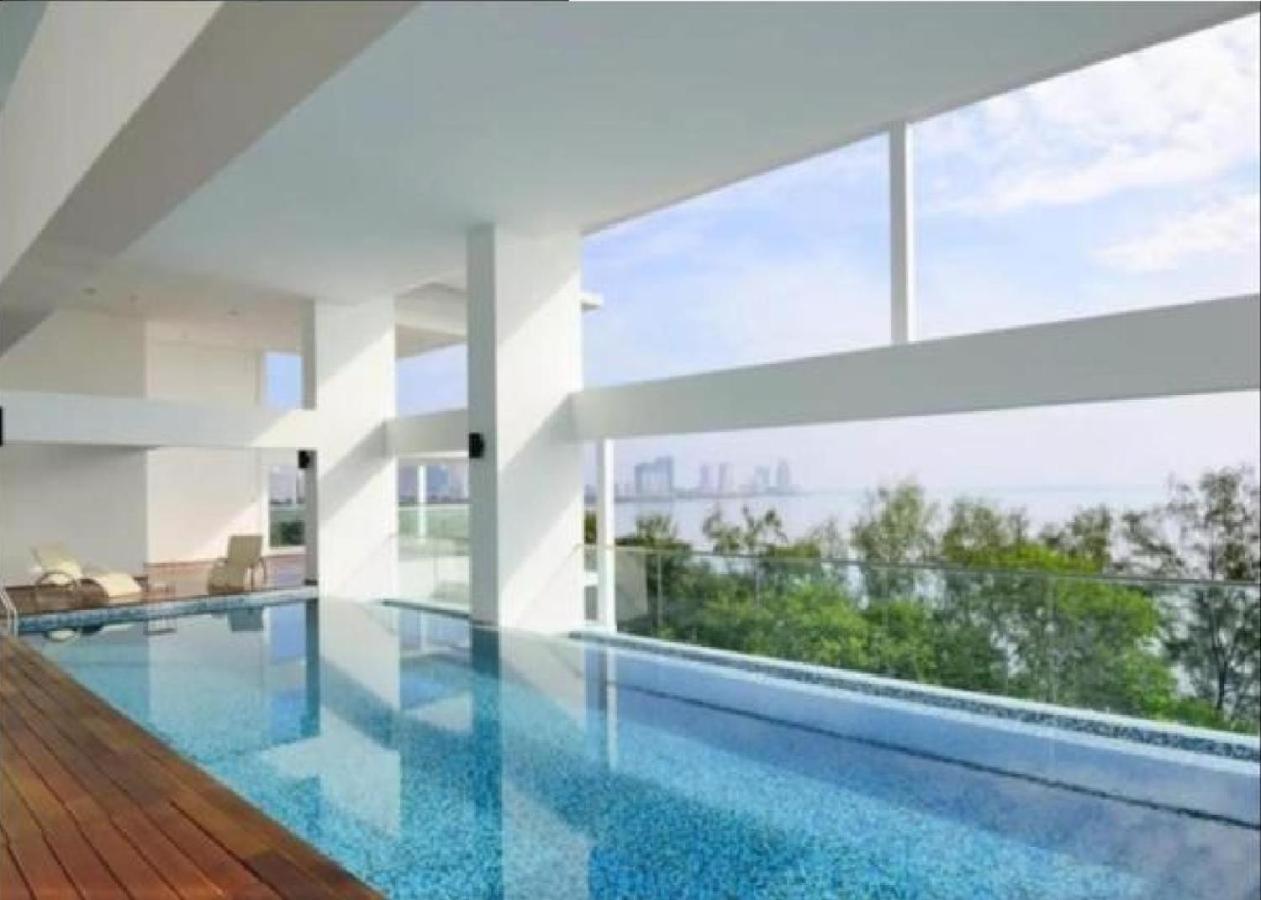 Sunrise Gurney Premium Executive City/Seafront Suite - Penang 조지타운 외부 사진