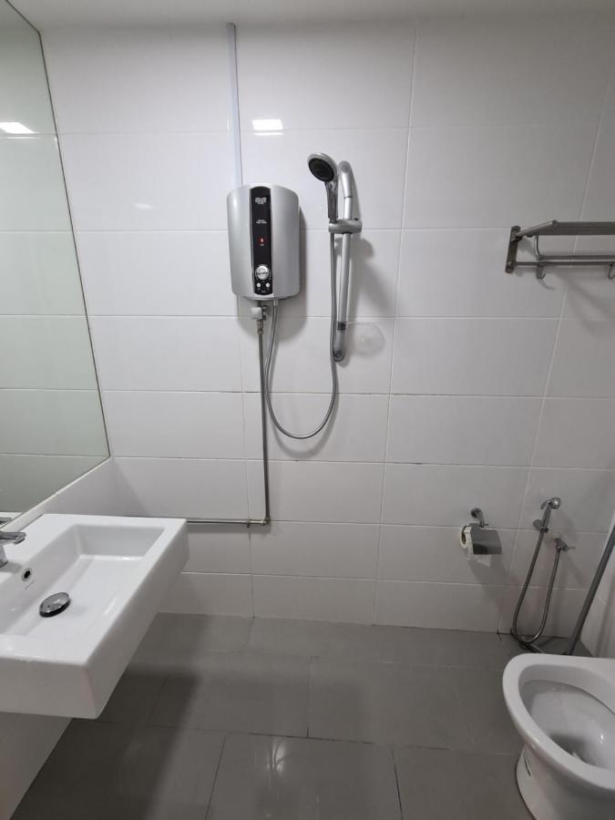 Sunrise Gurney Premium Executive City/Seafront Suite - Penang 조지타운 외부 사진