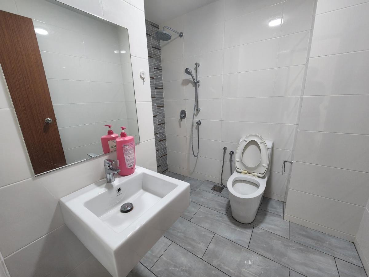 Sunrise Gurney Premium Executive City/Seafront Suite - Penang 조지타운 외부 사진